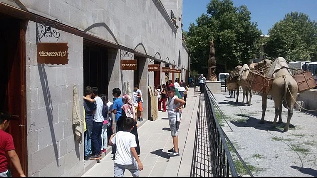 Yaz Okullarına Giden Öğrenciler Çok Mutlu