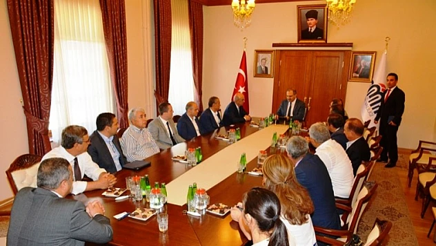 Vali Kaban, Ege İhracatçı Birlikleri Yetkilileri İle Toplantı