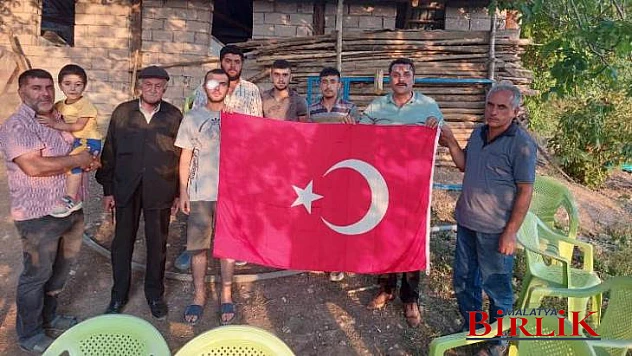 Gözükara, Tüm Türkiye'yi Bilinçli Bir Türk Evladı Olmaya Davet Ediyorum