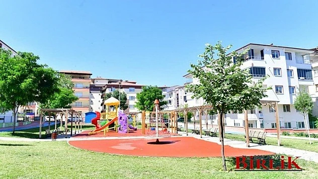 'Gül Parkımız, Çukurdere Mahallesinin Sosyal Hayatına Renklilik Getirdi'