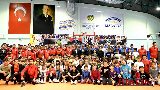 Gürkan, Büyükşehir Belediyesi Olarak Gençlerimize Birçok Spor Tesisi Kazandırdık