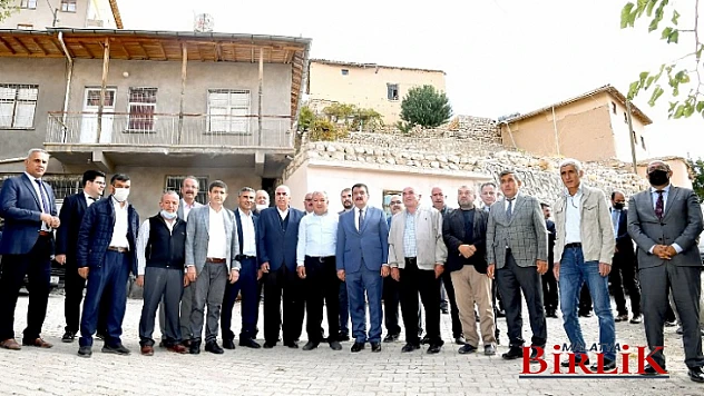 Gürkan,Malatya'da 718 Mahallemize De Asfalt Yollardan Gidilmesi Mümkün