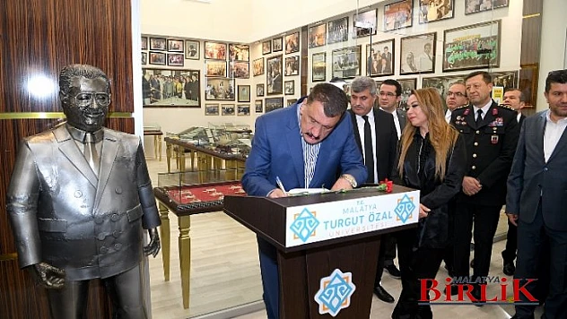 Gürkan, Özal, Ülkemize Ve Dünya Barışına Çok Önemli Katkısı Olan Büyük Devlet Adamıydı