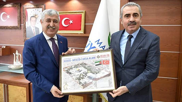 Başkan Polat Sendikalar Çok Önemli Görevler Üstlenmektedir