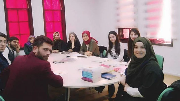 Kent Konseyi 'Şiir ve Masal Atölyesi' Dersleri Başladı