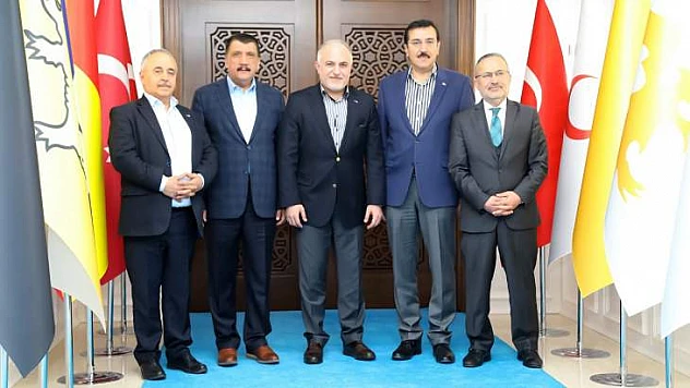 Türk Kızılay Genel Başkanı Dr. Kınık, Başkan Gürkan'ı Ziyaret Etti