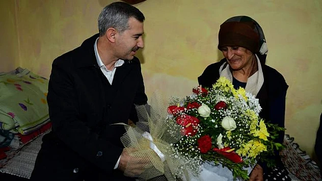 'Büyüklerimiz Toplumsal Hayatımızın En Kıymetli Hazineleridir'