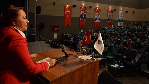 Malatya Turgut Özal Üniversitesi'nde Öğretmenler Günü Paneli