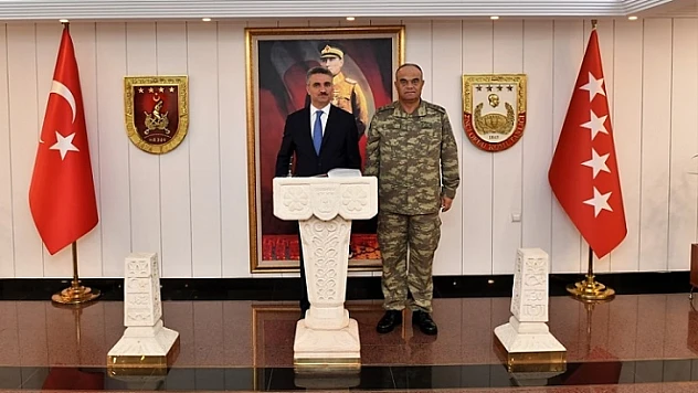 Vali Baruş 2. Ordu Komutanlığını Ziyaret Etti