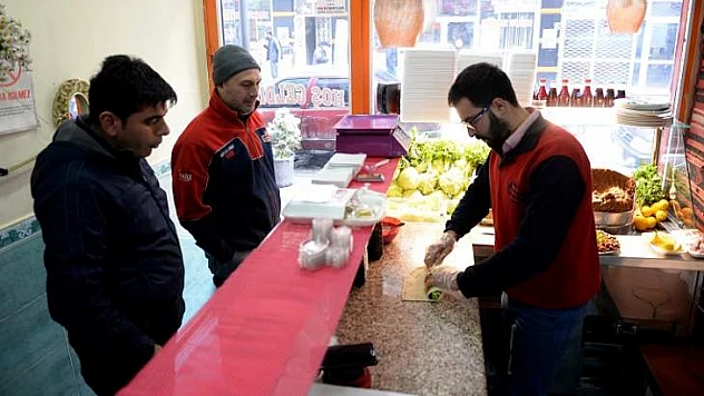 Osmanlı Geleneğini  Çiğ Köfteyle Yaşatıyor