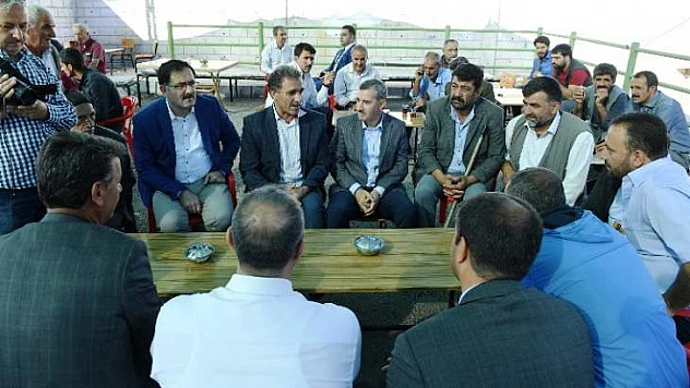 Başkan Çınar, Canlı Hayvan Pazarı Esnafının Taleplerini Dinledi