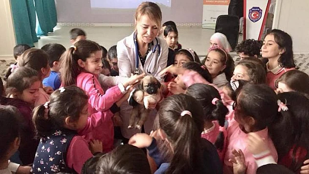 Okullarda Çocuklara Hayvan Sevgisi Anlatılıyor