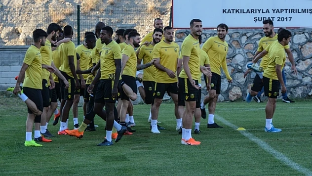 Yeni Malatyasporlu Futbolcular 3 Puana Odaklandı