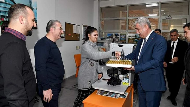 Polat Mesai Arkadaşlarının 10 Ocak Çalışan Gazeteciler Gününü Kutladı