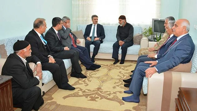 Vali Aydın Baruş Şehit Ailelerini Ziyaret Etti