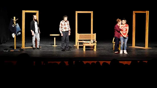 Büyükşehir Tiyatro Etkinlikleri Devam Ediyor