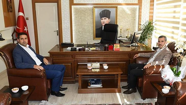 Başkan Çınar, Yeni Kaymakam Gülenç'e 'Hayırlı Olsun' Ziyaretinde Bulundu