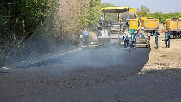 Eskimalatya Merkez Trafiğini Rahatlatacak Yeni Yolda Sıcak Asfalt Serimi Yapıldı