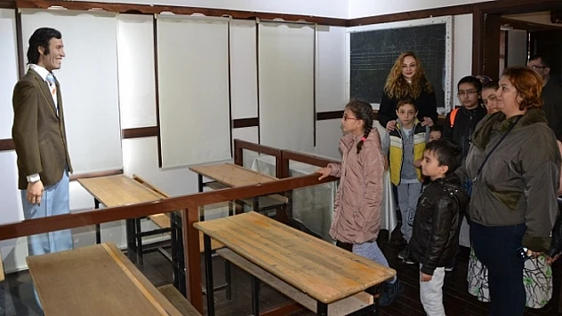 Özel Çocukların Müze Gezisi