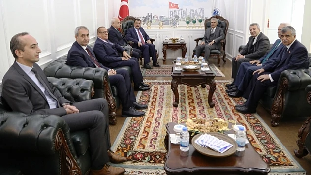 Başkan Güder, Battalgazi'de Bayrak Emin Ellerde