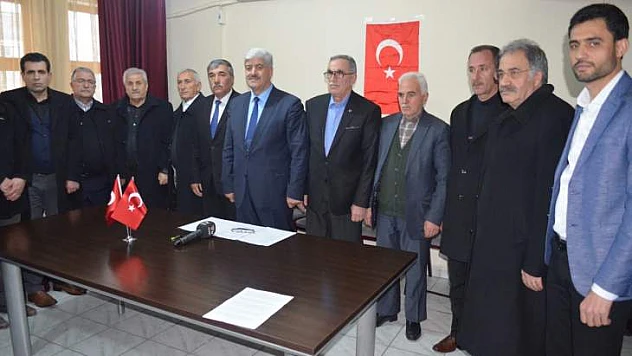 Malatya'da Ak Parti'li Belediye Başkanları Topluca İstifa Etti