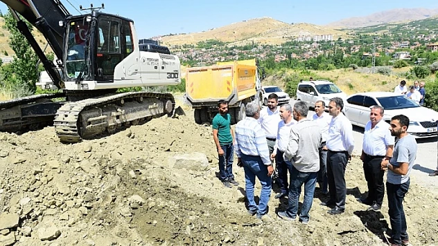 Çınar, Gelişen Yeşilyurt'a Yakışan Yollar Yapıyoruz