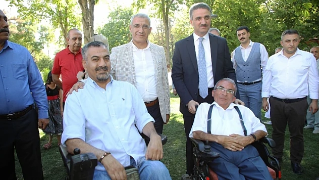 Başkan Güder, Vatandaşların Bayramını Kutladı