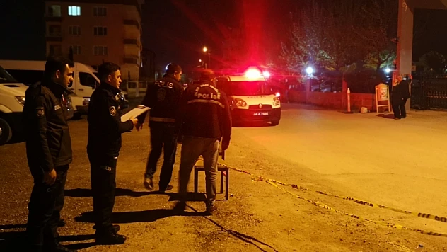 Silahlı Kavga: 1 Yaralı