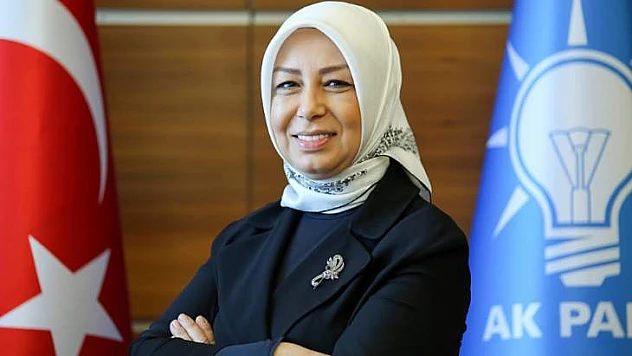 Öznur Çalık 'dan Mevlit Kandili Mesajı