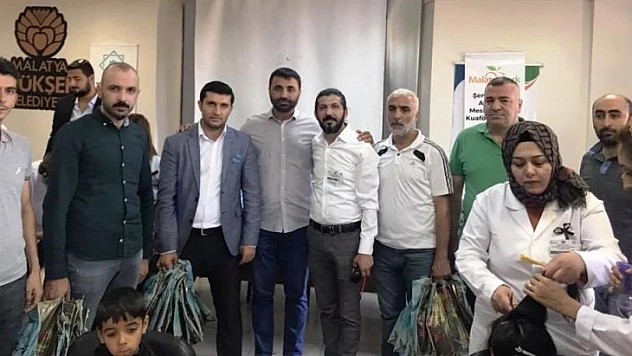 Başkan Samanlı  Kırtasiye Yardımı Startını Verdi