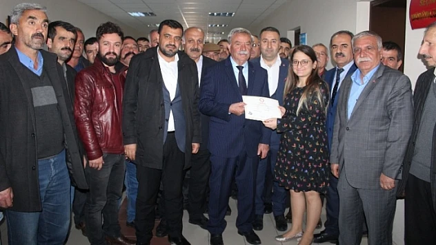 Doğanşehir Belediye Başkanı Küçük, Mazbatasını Aldı