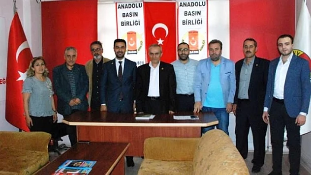 Yeniden Milletimizi Milli Görüş Bayrağı Etrafında Toplayacağız