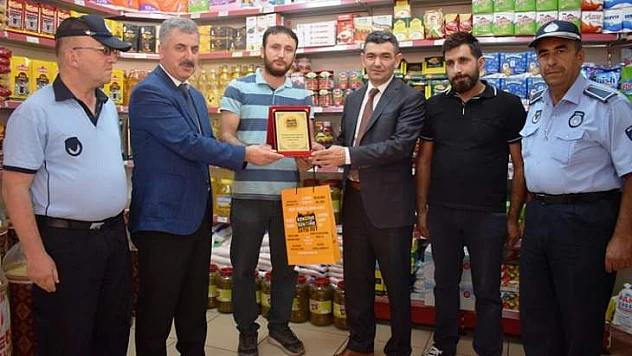 Vatandaşın Hakkını Gözeten Esnaf Ödüllendirildi