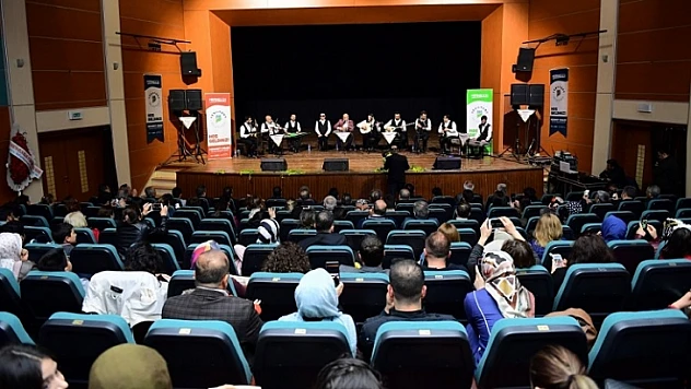 Fahri Kayahan, Gönüllere Hitap Eden Eserleriyle Bu Toprakların Sesi Olmuştur