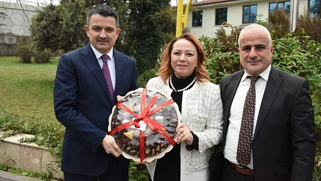 Kayısı ve Tarım Projeleri Bakan Dr. Pakdemirli'ye Sunuldu