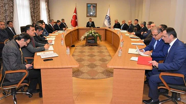 Vali Baruş Başkanlığında Bağımlılık İle Mücadele Toplantısı Düzenlendi