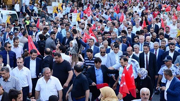 Kortej Yürüyüşüne Malatyalılar Yoğun İlgi Gösterdi