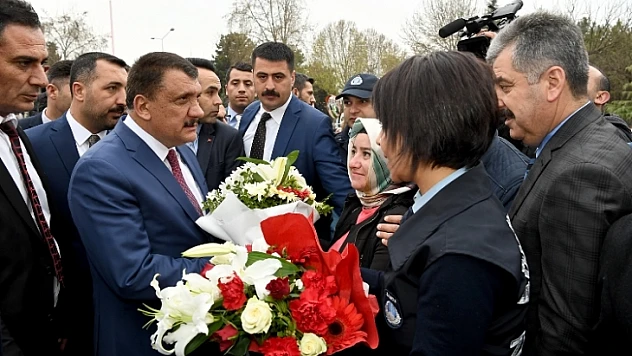 Büyükşehir'de Hizmet Bayrağını Selahattin Gürkan Devraldı