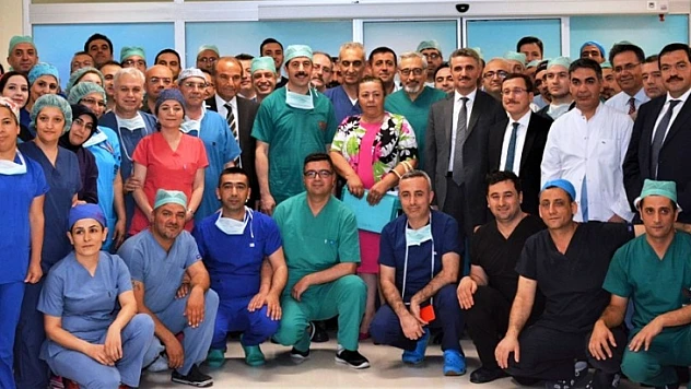 Aynı Anda 5 Hastaya Karaciğer Nakil Operasyonu Başarıyla Tamamlandı