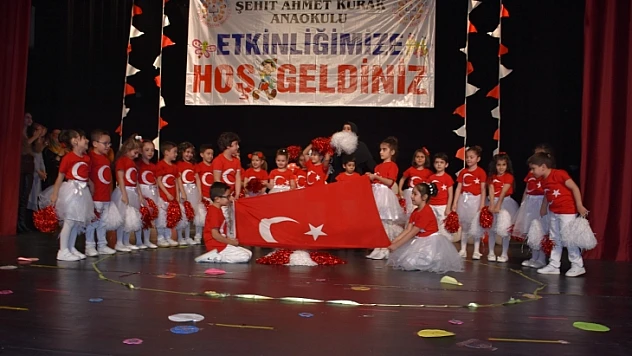 Anaokulu Öğrencileri Yıl Sonu Etkinliği Düzenledi