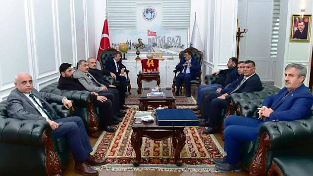 Malatya Ticaret Borsası Başkanı Özcan, Başkan Gürkan'ı Ziyaret Etti