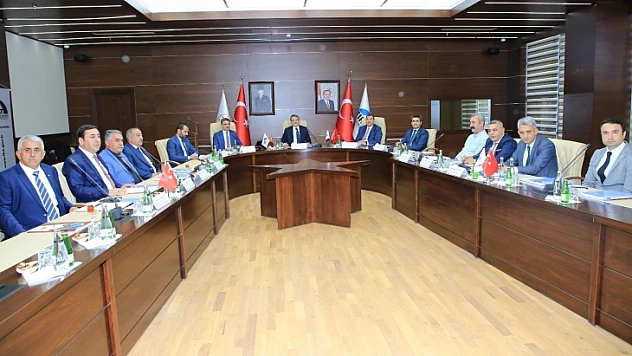 Vali Baruş, FKA Yönetim Kurulu Toplantısına Katıldı
