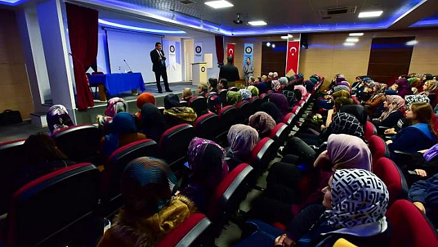 Gürkan, Öğrenciler İle Bir Araya Geldi