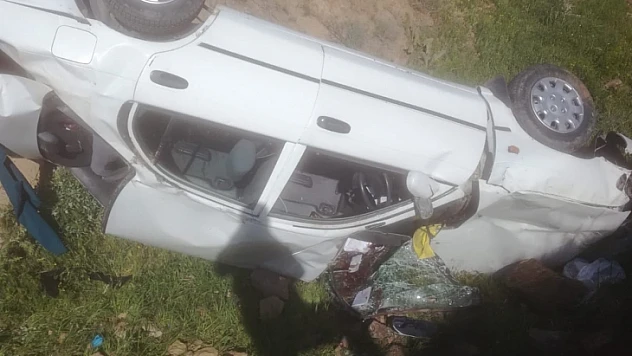 Otomobil Devrildi: 1 Ölü, 1 Yaralı