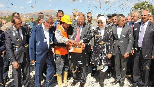 Çalık, 200 Öğrencilik Yurdun Temel Atma Törenine Katıldı