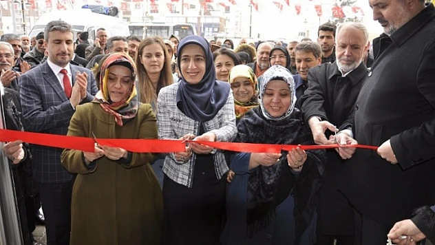 Emine Akkurt Tecde'de Seçim Bürosu Açtı