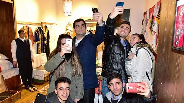 Öğrenciler,  Müzede Selfie Günü'nde Müzelere Akın Etti