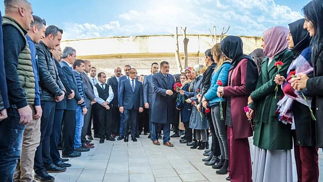 Gürkan, Battalgazi Belediyesi Çalışanları Tarafından Alkışlarla Karşılandı