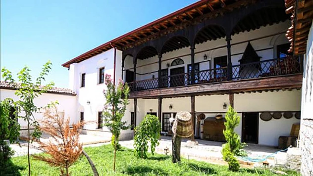 Ertunan (Poyraz) Konağı