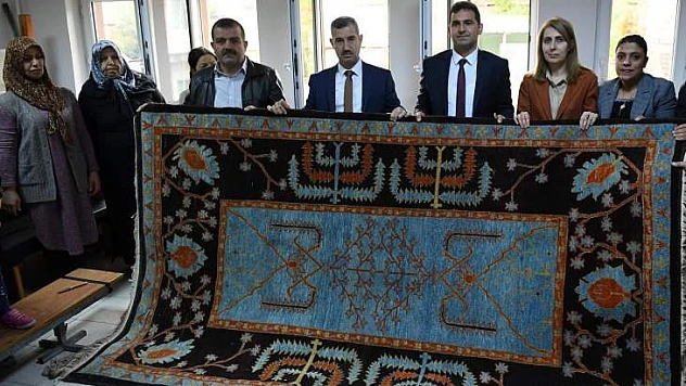 Başkan Çınar, Gündüzbey Yeşilkonak'ta Ki Halı Kesme Törenine Katıldı